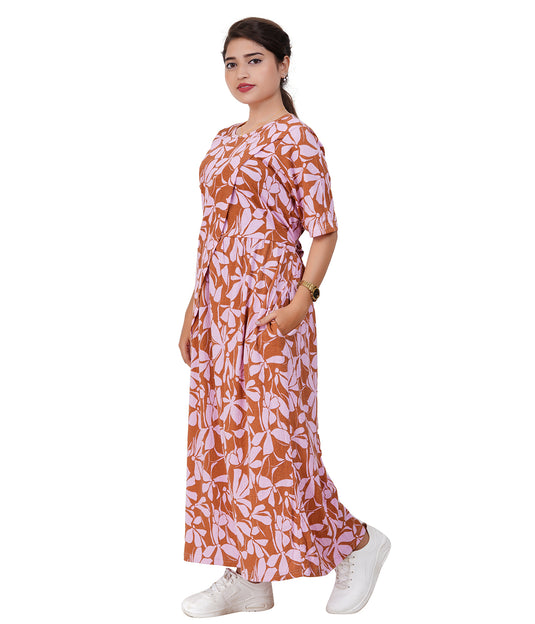 woman wearing floral cotton dress with pocket